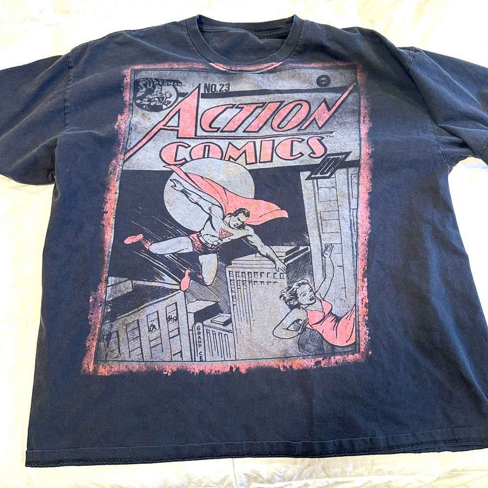 VINTAGE ACTION COMICS SUPERMAN T SHIRT